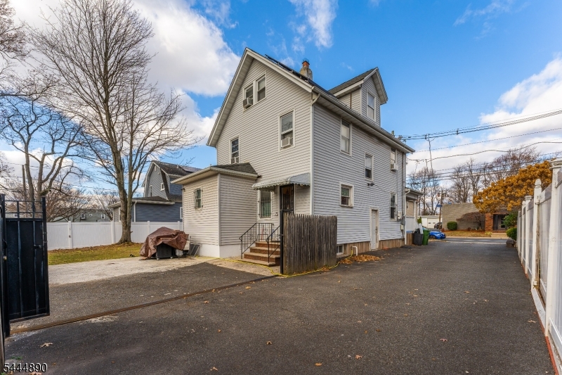 312 E 1st Avenue Roselle NJ 07203