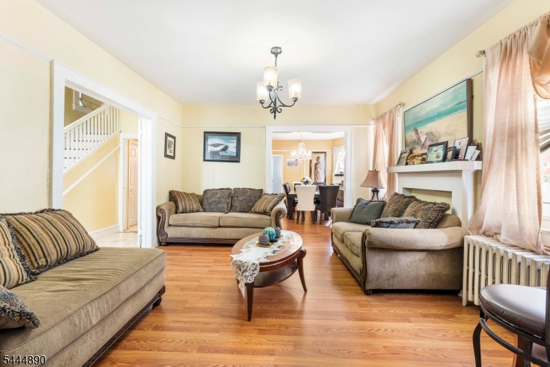 312 E 1st Avenue Roselle NJ 07203