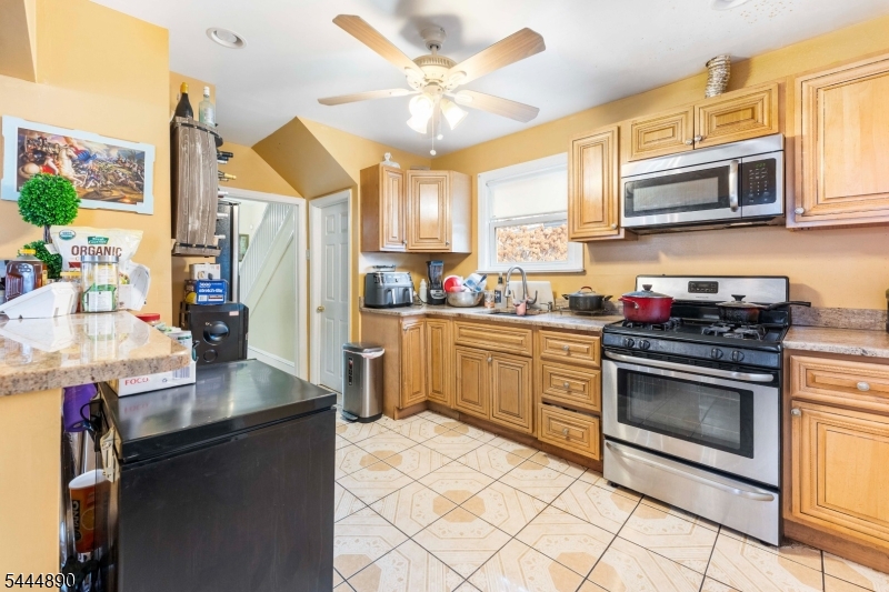 312 E 1st Avenue Roselle NJ 07203