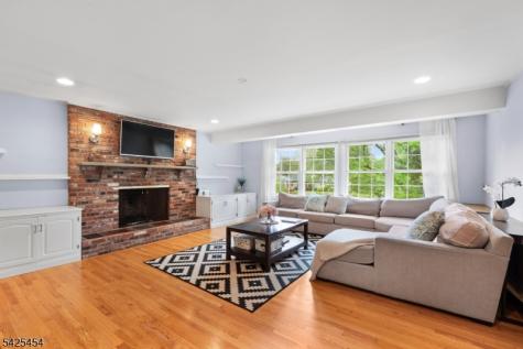 13 Cherry Lane Mendham NJ 07945