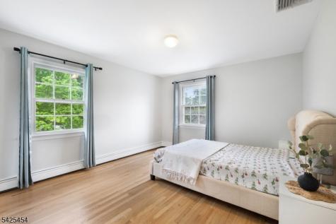 13 Cherry Lane Mendham NJ 07945