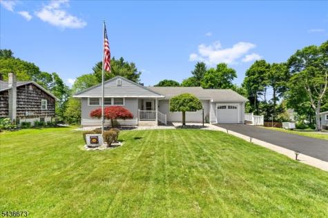 62 New Street Hampton NJ 08827
