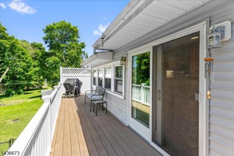 62 New Street Hampton NJ 08827