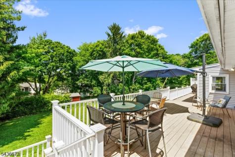 62 New Street Hampton NJ 08827