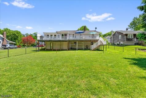 62 New Street Hampton NJ 08827