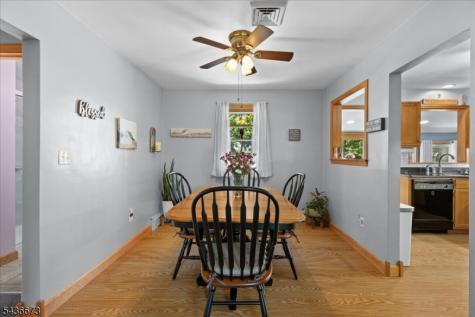 62 New Street Hampton NJ 08827