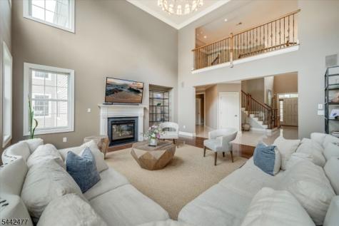 21 Whitbay Drive West Orange NJ 07052