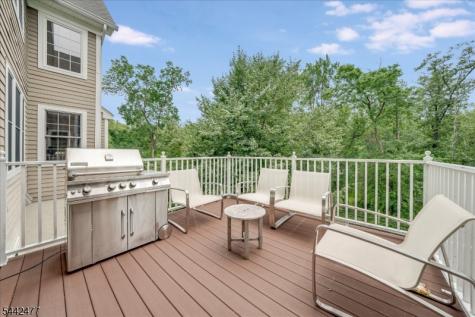 21 Whitbay Drive West Orange NJ 07052