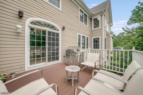 21 Whitbay Drive West Orange NJ 07052