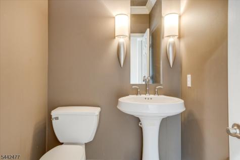 21 Whitbay Drive West Orange NJ 07052