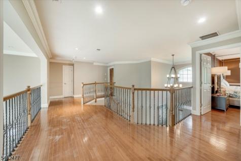 21 Whitbay Drive West Orange NJ 07052