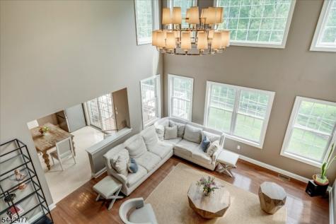 21 Whitbay Drive West Orange NJ 07052