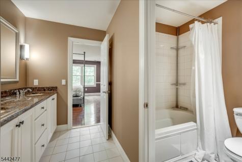21 Whitbay Drive West Orange NJ 07052