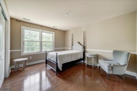21 Whitbay Drive West Orange NJ 07052