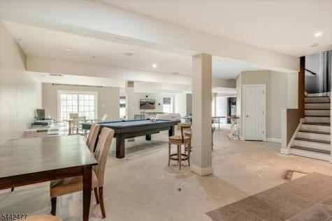 21 Whitbay Drive West Orange NJ 07052
