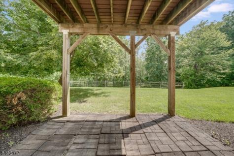 21 Whitbay Drive West Orange NJ 07052