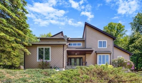 4 Skytop Drive Denville NJ 07834