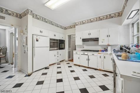 231 Exeter Way Hillside NJ 07205