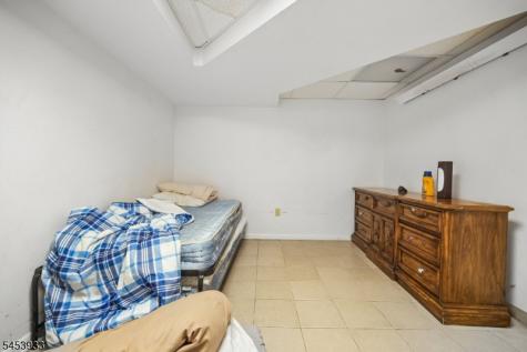 231 Exeter Way Hillside NJ 07205