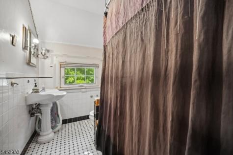 231 Exeter Way Hillside NJ 07205