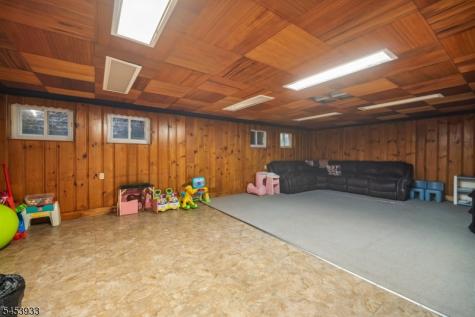 231 Exeter Way Hillside NJ 07205