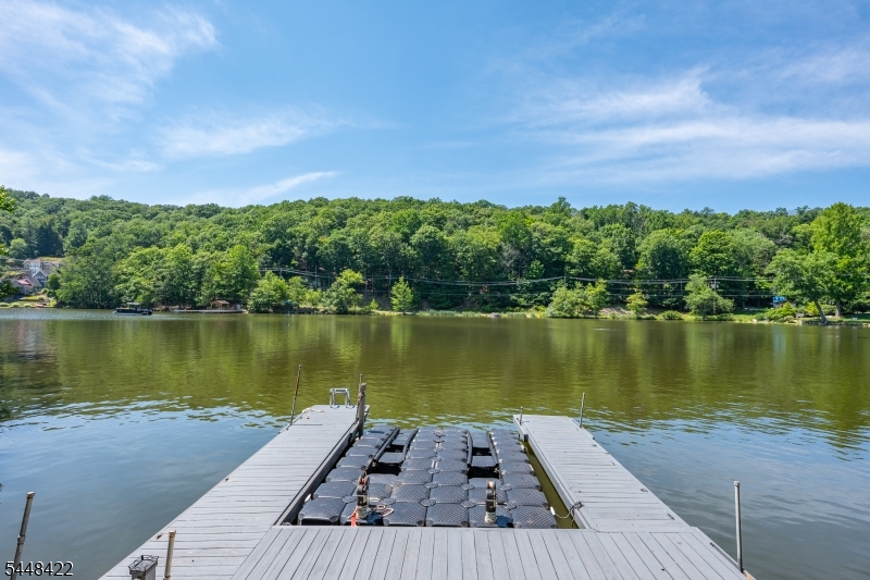 38 Oneida Avenue Hopatcong NJ 07843