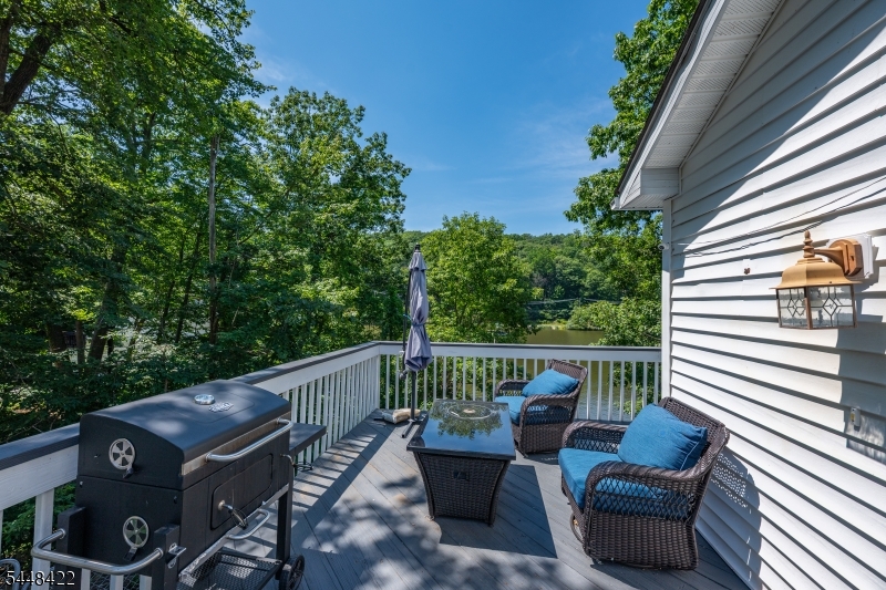 38 Oneida Avenue Hopatcong NJ 07843