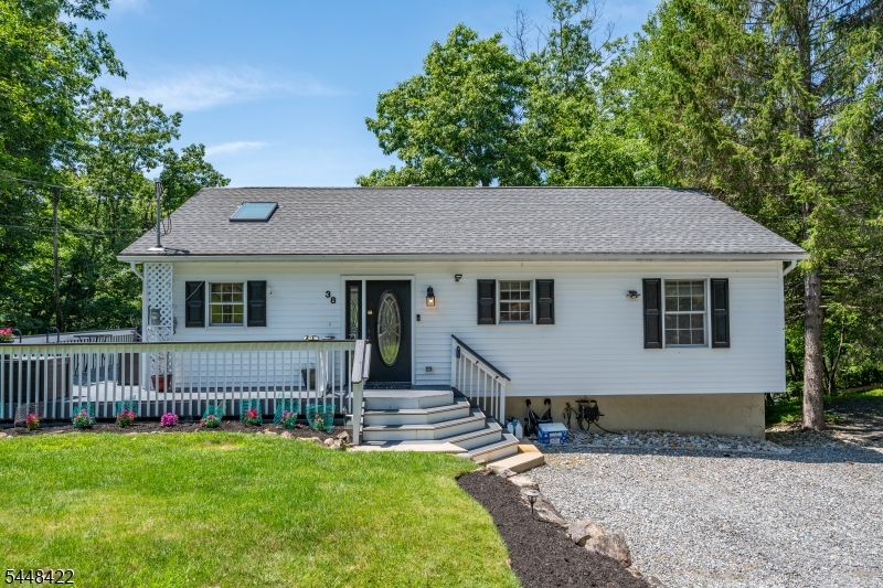 38 Oneida Avenue Hopatcong NJ 07843