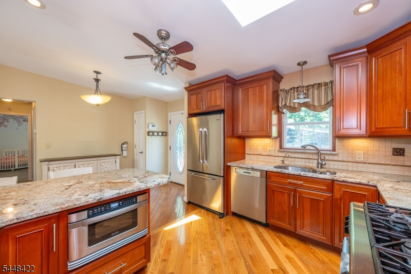 38 Oneida Avenue Hopatcong NJ 07843