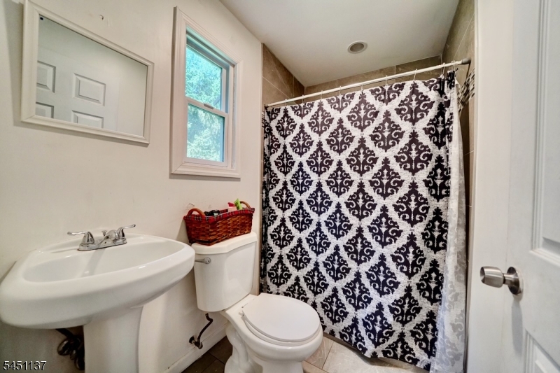 17 Orchard Street Pompton Lakes NJ 07442