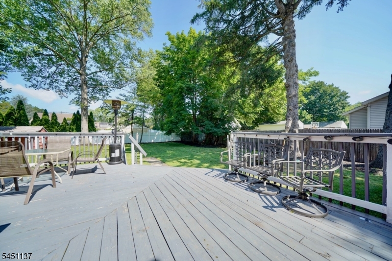 17 Orchard Street Pompton Lakes NJ 07442
