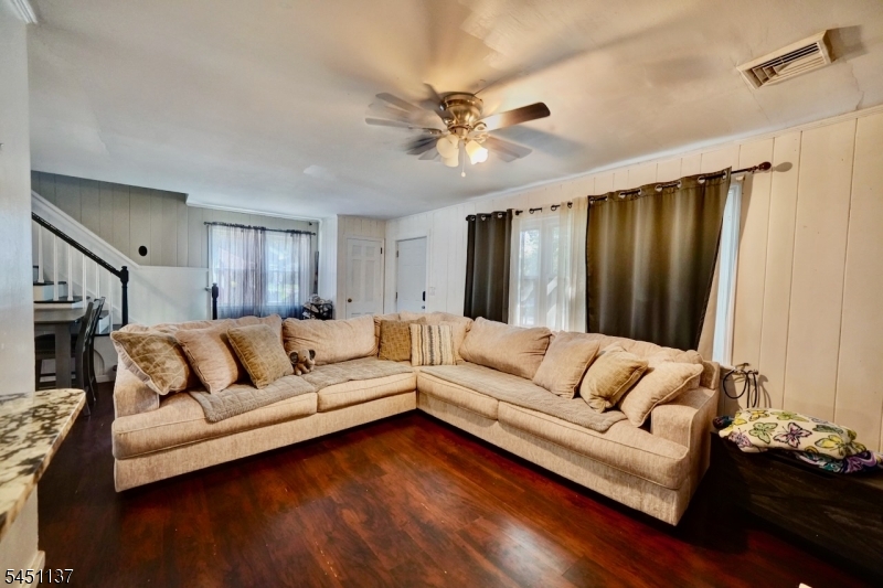 17 Orchard Street Pompton Lakes NJ 07442