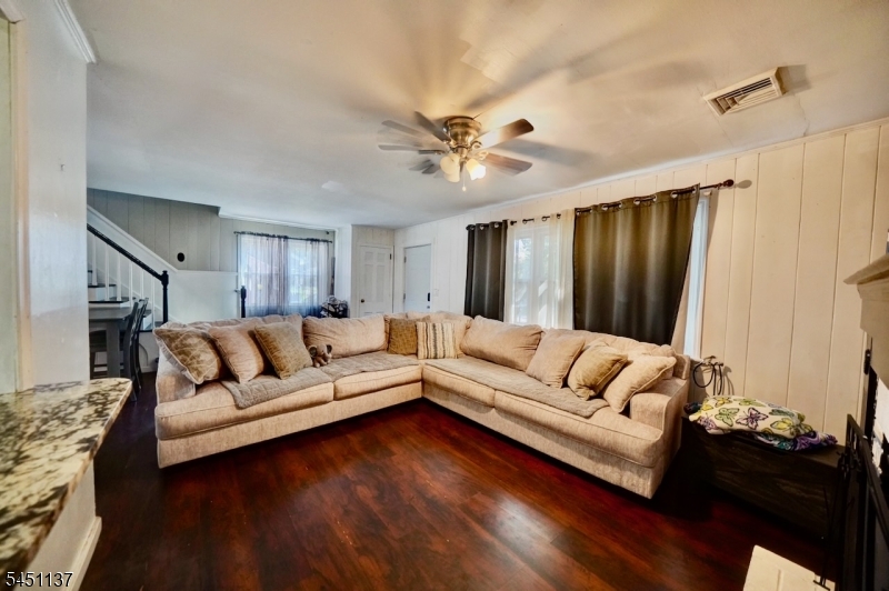 17 Orchard Street Pompton Lakes NJ 07442