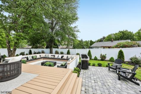 424 E Ridgewood Avenue Paramus NJ 07652