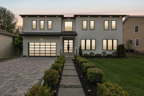 424 E Ridgewood Avenue Paramus NJ 07652