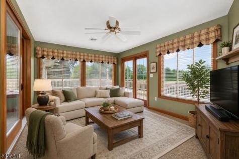 8 Meadowlark Way East Amwell NJ 08551