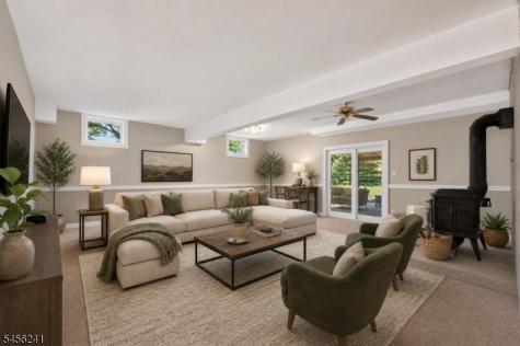 8 Meadowlark Way East Amwell NJ 08551