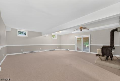 8 Meadowlark Way East Amwell NJ 08551