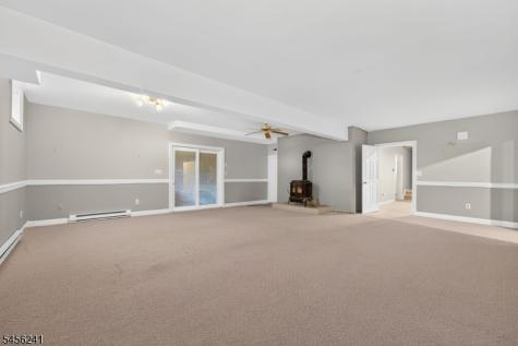 8 Meadowlark Way East Amwell NJ 08551