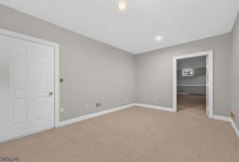 8 Meadowlark Way East Amwell NJ 08551