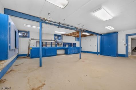 8 Meadowlark Way East Amwell NJ 08551