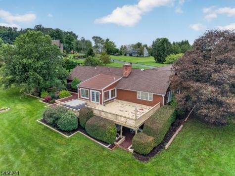 8 Meadowlark Way East Amwell NJ 08551