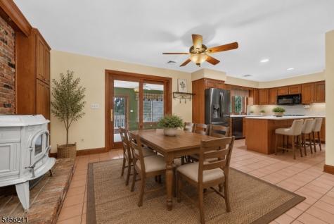8 Meadowlark Way East Amwell NJ 08551
