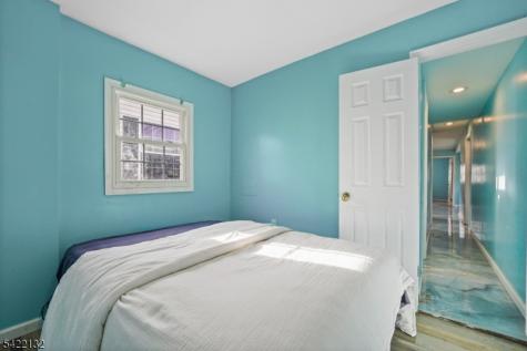 21 Helen Moonachie NJ 07074