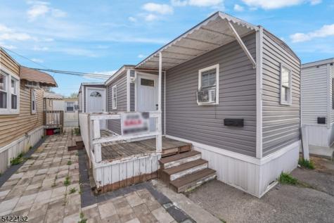 21 Helen Moonachie NJ 07074