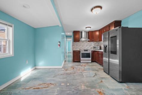 21 Helen Moonachie NJ 07074