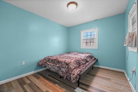 21 Helen Moonachie NJ 07074