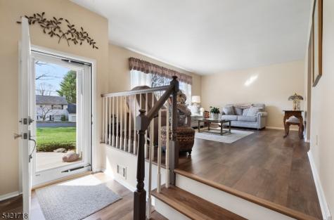 13 Hillside Drive Clinton NJ 08809