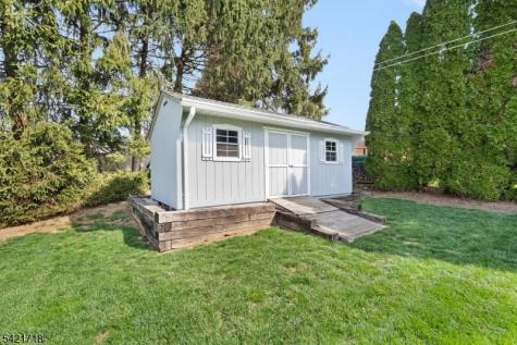 13 Hillside Drive Clinton NJ 08809