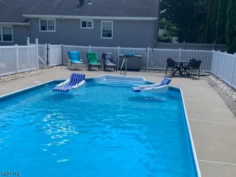 13 Hillside Drive Clinton NJ 08809